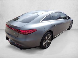 Used 2022 Mercedes-Benz EQS 580 4MATIC Sedan video 4