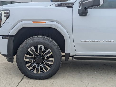 New 2026 GMC Sierra 3500 Denali Ultimate image 10