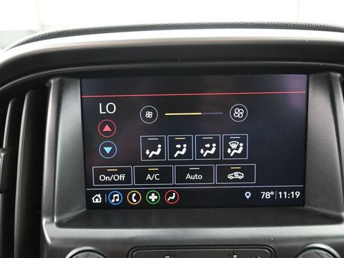 Used 2022 Chevrolet Colorado ZR2 AWD/4WD image 13