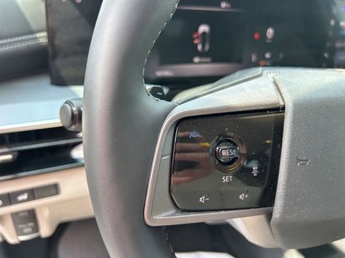 Used 2025 Nissan Murano SL AWD/4WD image 19