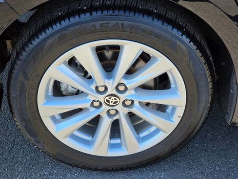 Used 2024 Toyota Corolla LE w/ LE Convenience Package image 12