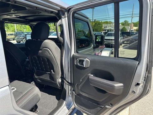 Used 2021 Jeep Wrangler Unlimited Rubicon w/ Safety Group AWD/4WD image 15