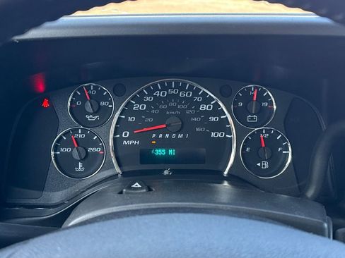 Used 2020 Chevrolet Express 2500 w/ Communications Package RWD image 29