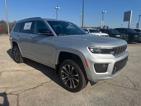 New 2025 Jeep Grand Cherokee L Overland w/ Trailer Tow Package image 3