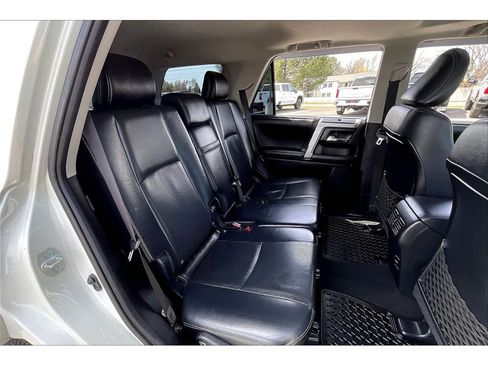 Used 2015 Toyota 4Runner Limited AWD/4WD image 29