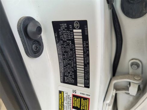 Used 2019 Toyota Camry LE image 19