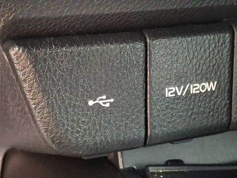 Used 2022 Toyota Camry SE w/ Carpet Mat Package (TMS) FWD image 22