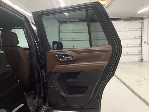 Used 2023 Chevrolet Tahoe High Country AWD/4WD image 8