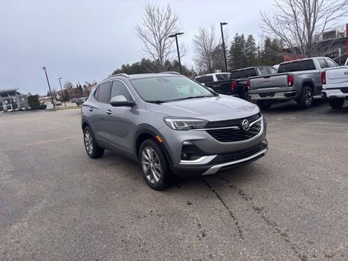 Used 2023 Buick Encore GX Essence w/ Experience Buick Package AWD/4WD image 4