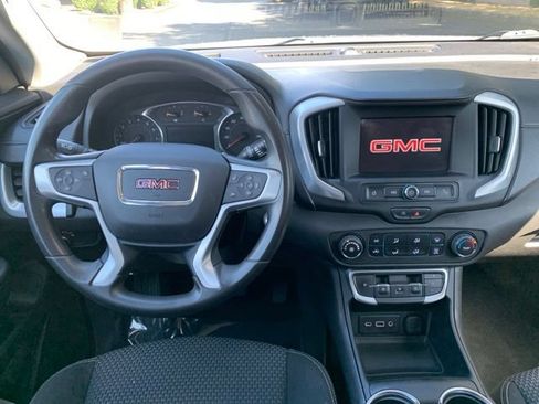 Used 2024 GMC Terrain SLE AWD/4WD image 13