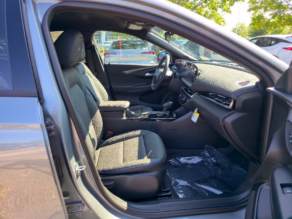 New 2026 Buick Envista Sport Touring w/ Convenience I Package FWD image 25
