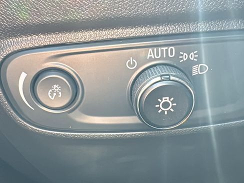 Used 2024 Chevrolet Equinox LT AWD/4WD image 13