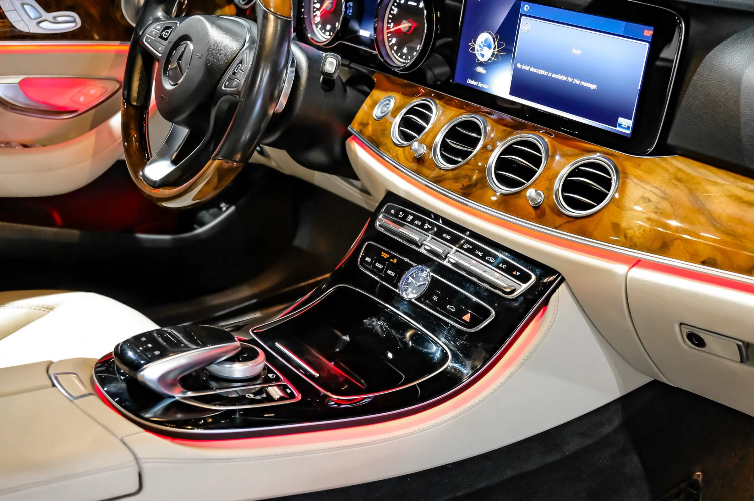 Used 2018 Mercedes-Benz E 300 image 22