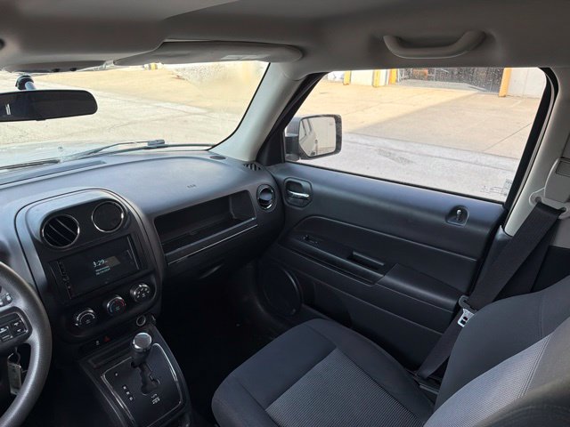 Used 2015 Jeep Patriot Sport FWD image 20