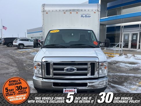Used 2024 Ford E-350 and Econoline 350 Super Duty w/ Power Windows & Locks Group image 10