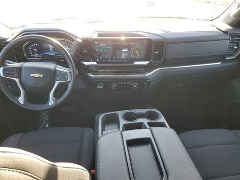 Used 2022 Chevrolet Silverado 1500 LT image 9