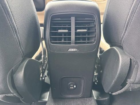 Used 2021 Ford Escape SE w/ Convenience Package FWD image 17