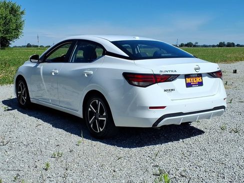 Used 2024 Nissan Sentra SV FWD image 9
