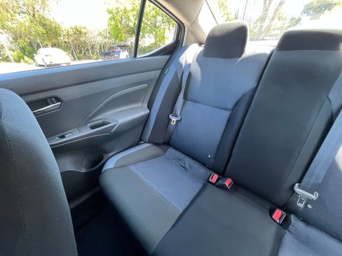 Used 2025 Nissan Versa SV FWD image 37