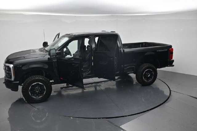 New 2026 Ford F250 Platinum w/ Tremor Off-Road Package AWD/4WD image 50