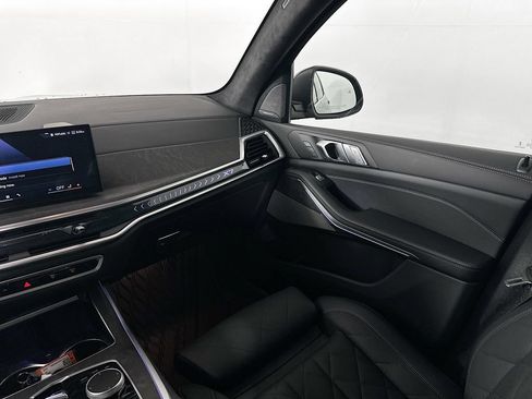Used 2026 BMW X7 xDrive40i AWD/4WD image 32