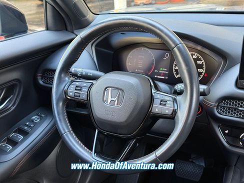 Used 2025 Honda HR-V Sport image 14