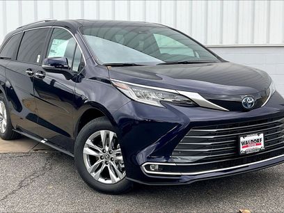 New 2025 Toyota Sienna Limited