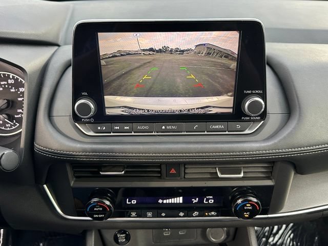 Certified 2025 Nissan Rogue SV AWD/4WD image 30