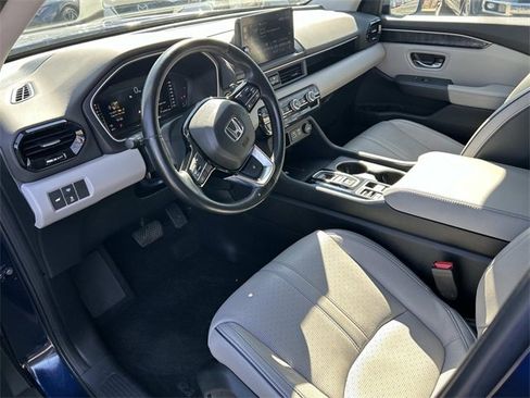 Used 2023 Honda Pilot Elite image 16