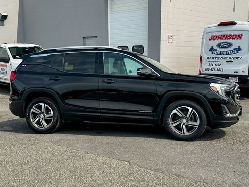 Used 2020 GMC Terrain SLT AWD/4WD image 2