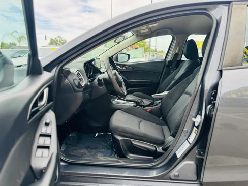 Used 2016 MAZDA MAZDA3 i Sport FWD image 10