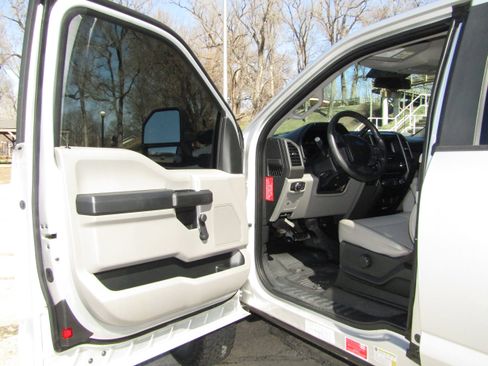 Used 2017 Ford F250 XL image 9