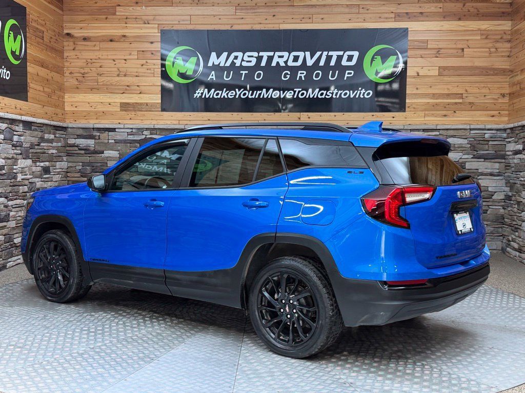 Used 2024 GMC Terrain SLE w/ Driver Convenience Package AWD/4WD image 19