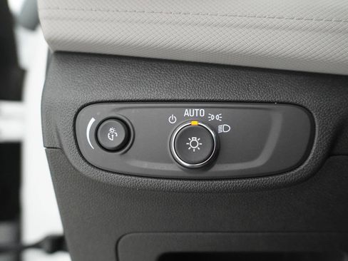 Used 2025 Chevrolet TrailBlazer LT w/ Driver Confidence Package FWD image 17