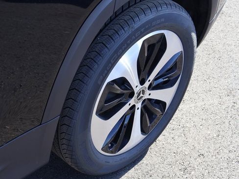 Certified 2025 Mercedes-Benz GLB 250 4MATIC image 41