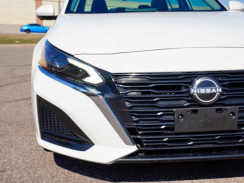 Used 2023 Nissan Altima 2.5 SL AWD/4WD image 39