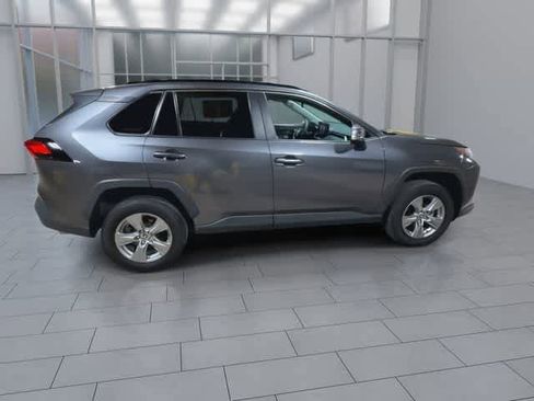 Used 2022 Toyota RAV4 XLE w/ Carpet Mat Package (TMS) AWD/4WD image 9