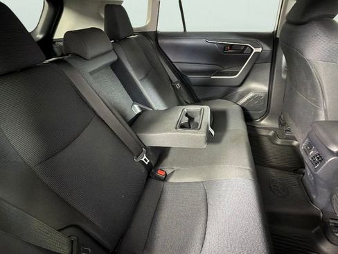 Used 2025 Toyota RAV4 LE AWD/4WD image 28