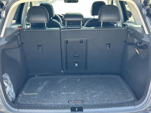 Used 2022 Volkswagen Taos SEL image 13