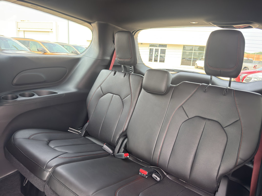 New 2027 Chrysler Pacifica Select FWD image 33