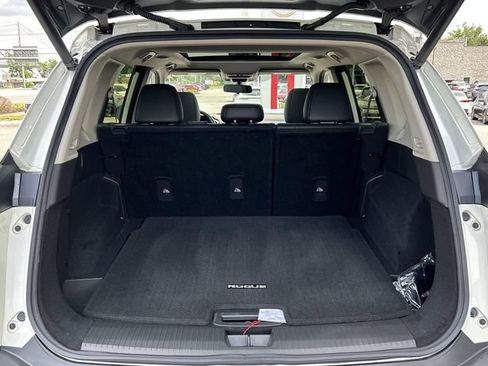 Certified 2023 Nissan Rogue SV w/ SV Premium B Package AWD/4WD image 27