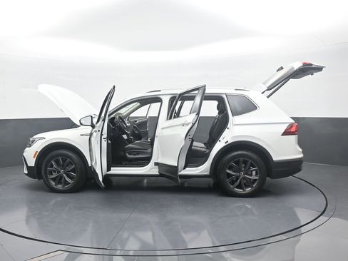 Used 2022 Volkswagen Tiguan SE image 74