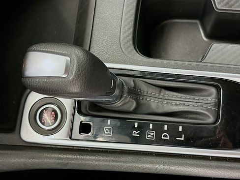 Used 2024 Nissan Sentra SV FWD image 24
