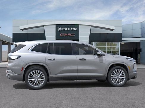 New 2026 Buick Enclave Avenir image 5