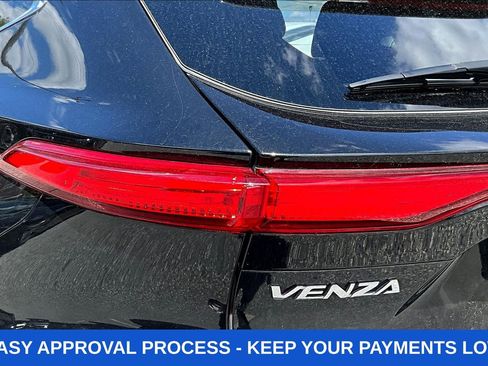 Used 2023 Toyota Venza XLE AWD/4WD image 28