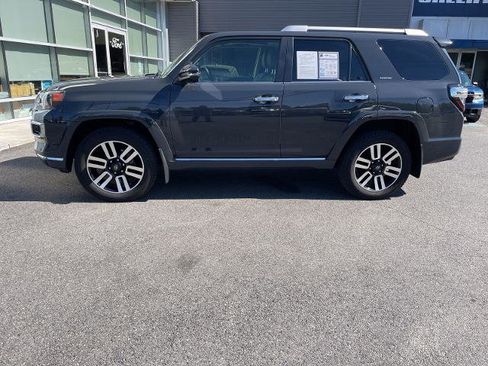 Used 2024 Toyota 4Runner Limited AWD/4WD image 5