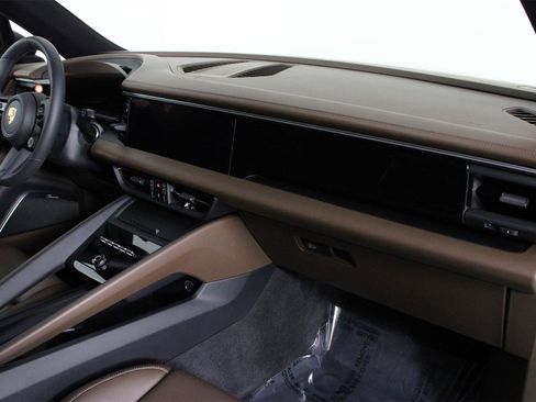 Used 2025 Porsche Macan 4 Electric image 24