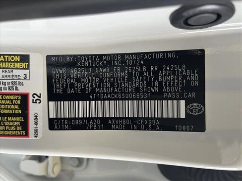 Used 2025 Toyota Camry XLE image 26