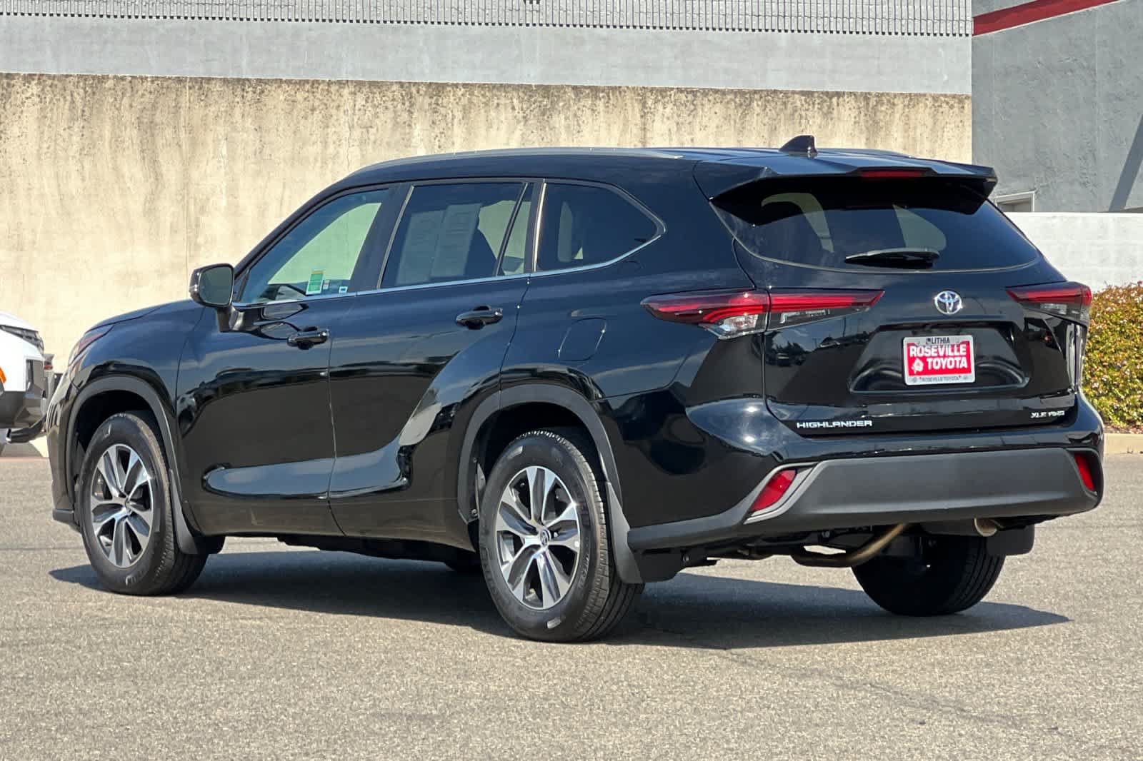 Certified 2026 Toyota Highlander XLE AWD/4WD image 7