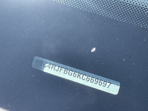 Used 2019 Jeep Grand Cherokee Limited w/ Trailer Tow Group IV image 13